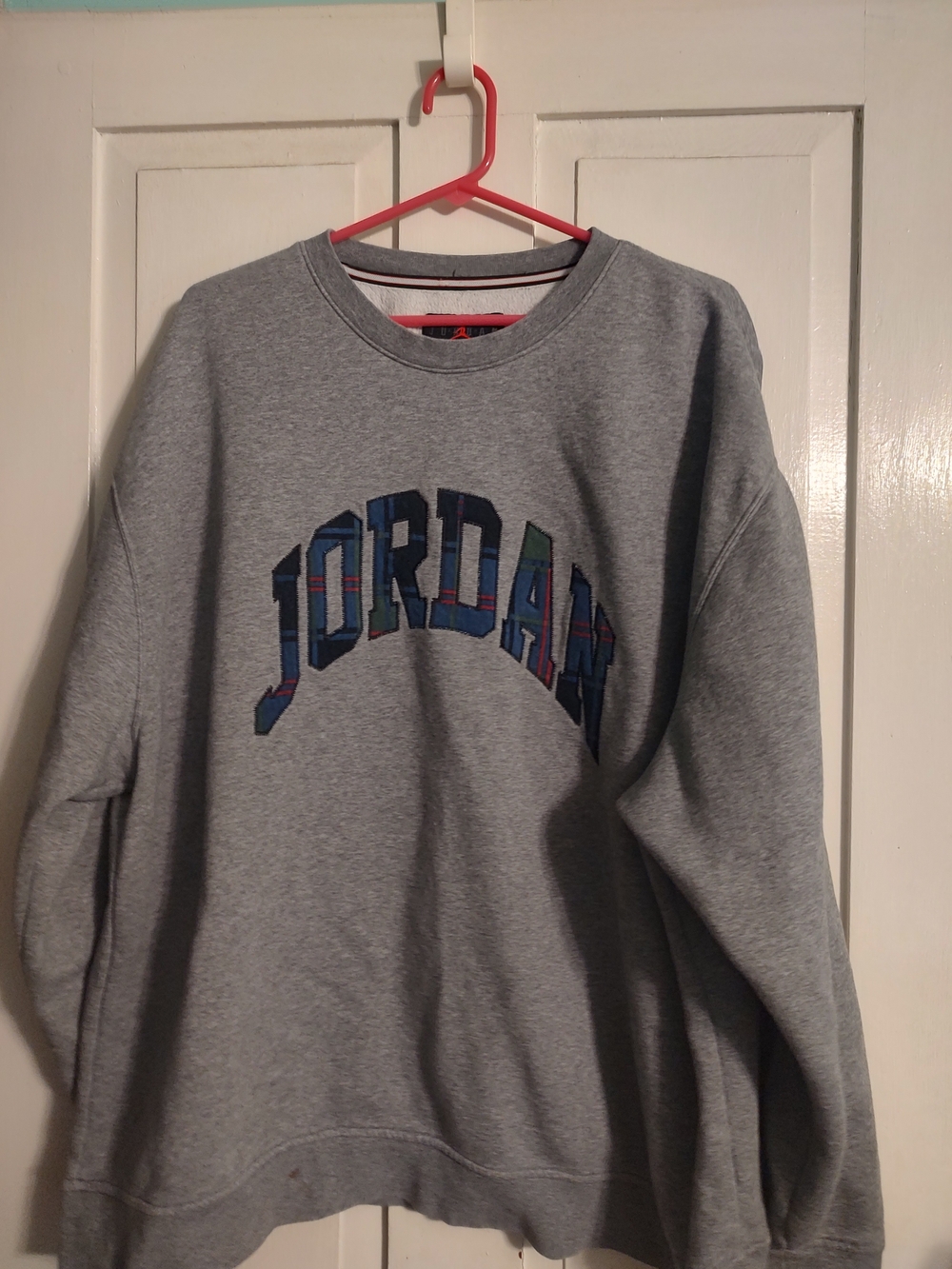 Jordan Mens Plaid Logo Crewneck Sweatshirt Gray  Christmas Exclusive XXL